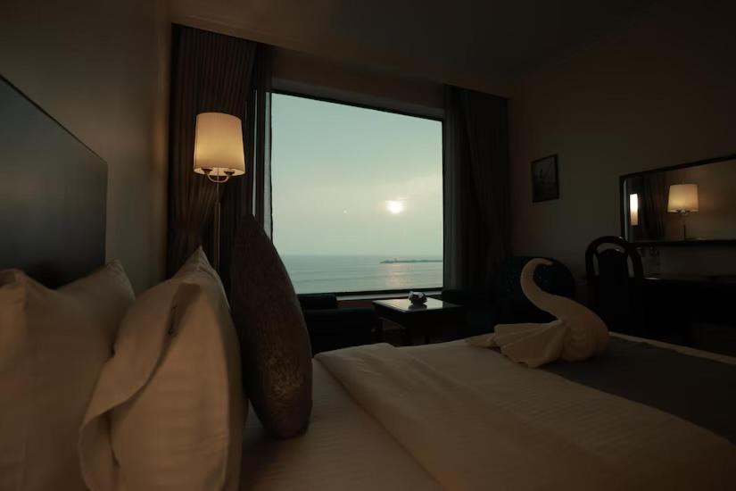 The Quilon Beach Hotel And Convention Center Kollam Zewnętrze zdjęcie