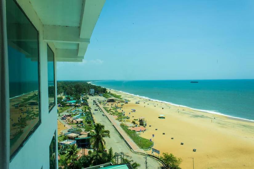 The Quilon Beach Hotel And Convention Center Kollam Zewnętrze zdjęcie