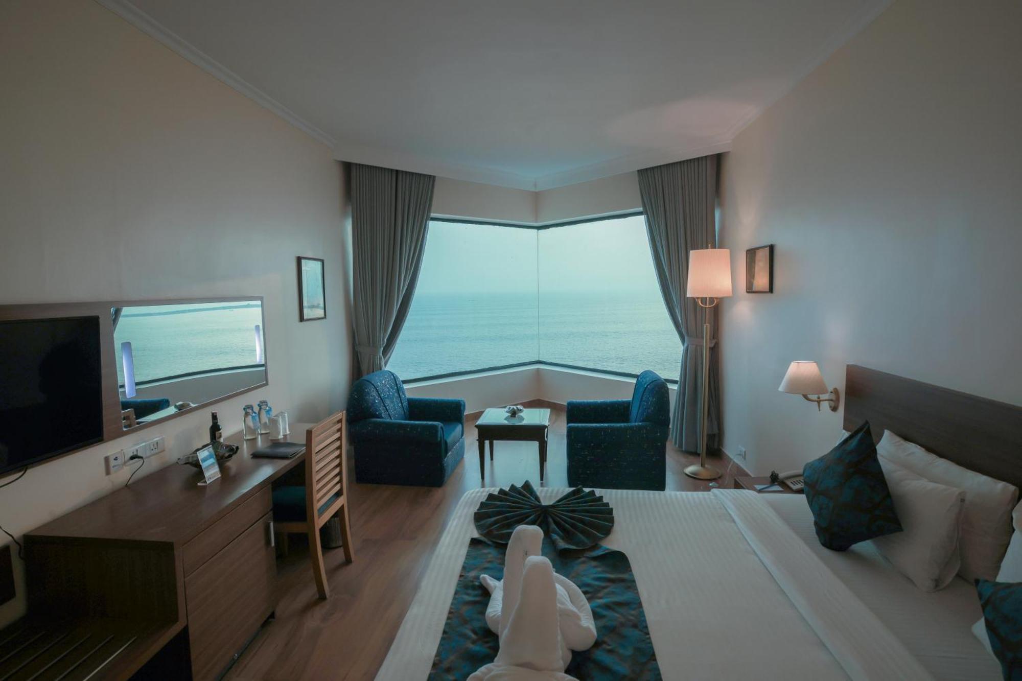 The Quilon Beach Hotel And Convention Center Kollam Zewnętrze zdjęcie