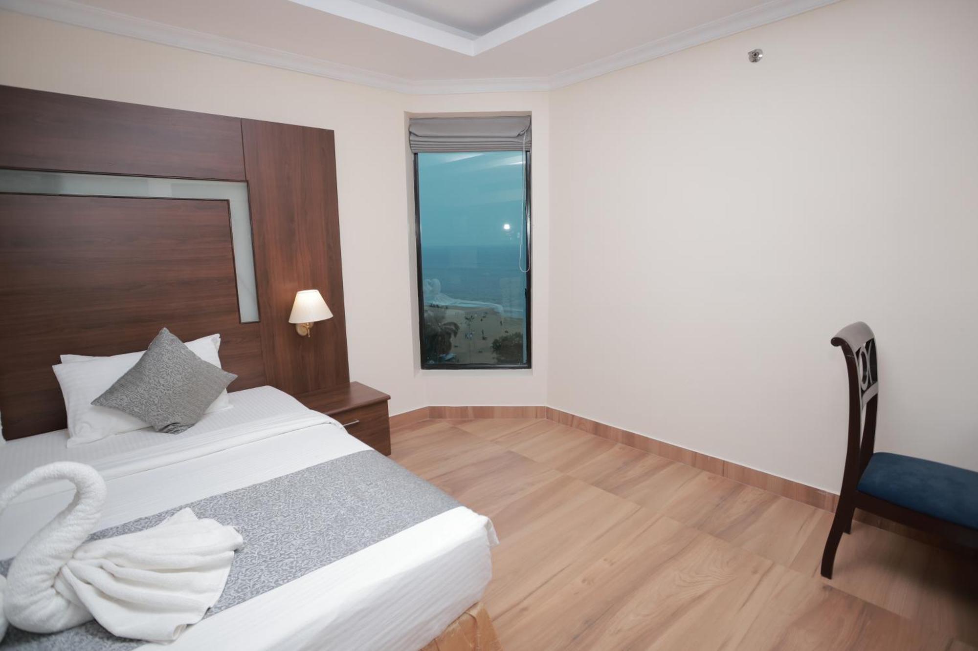 The Quilon Beach Hotel And Convention Center Kollam Zewnętrze zdjęcie