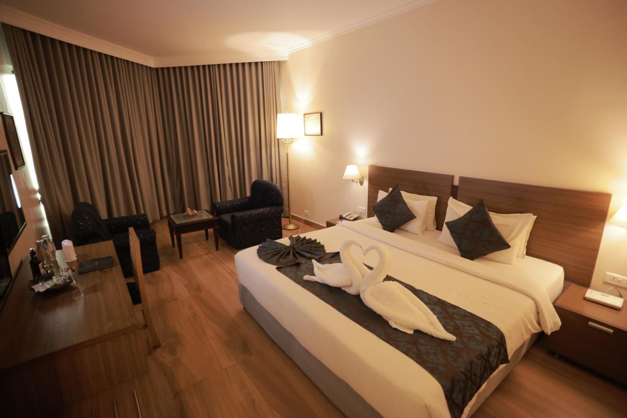 The Quilon Beach Hotel And Convention Center Kollam Zewnętrze zdjęcie