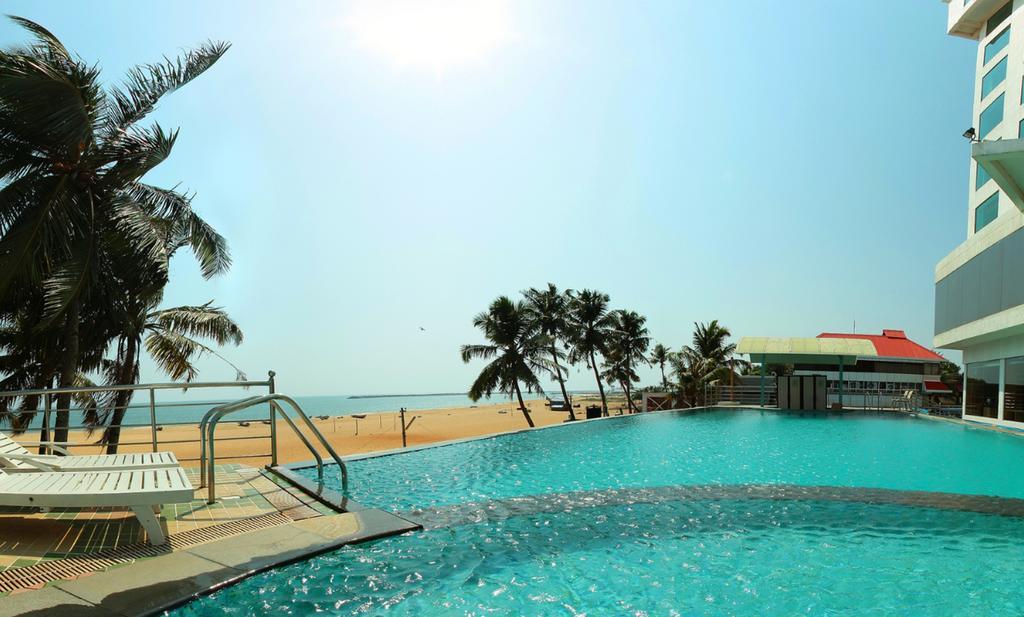 The Quilon Beach Hotel And Convention Center Kollam Zewnętrze zdjęcie